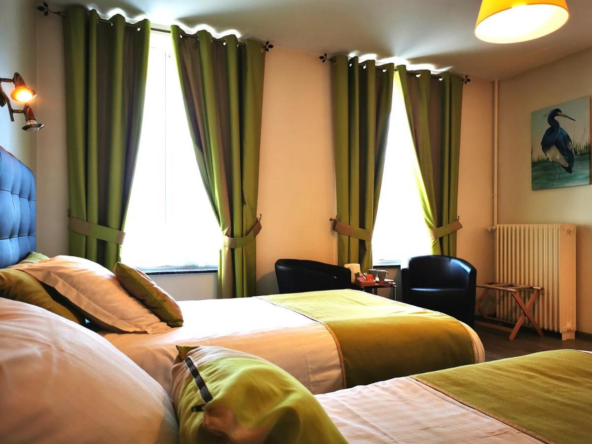 Logis La Sapiniere Hotell Remilly-Aillicourt Exteriör bild