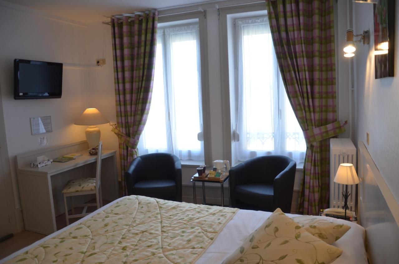 Logis La Sapiniere Hotell Remilly-Aillicourt Rum bild