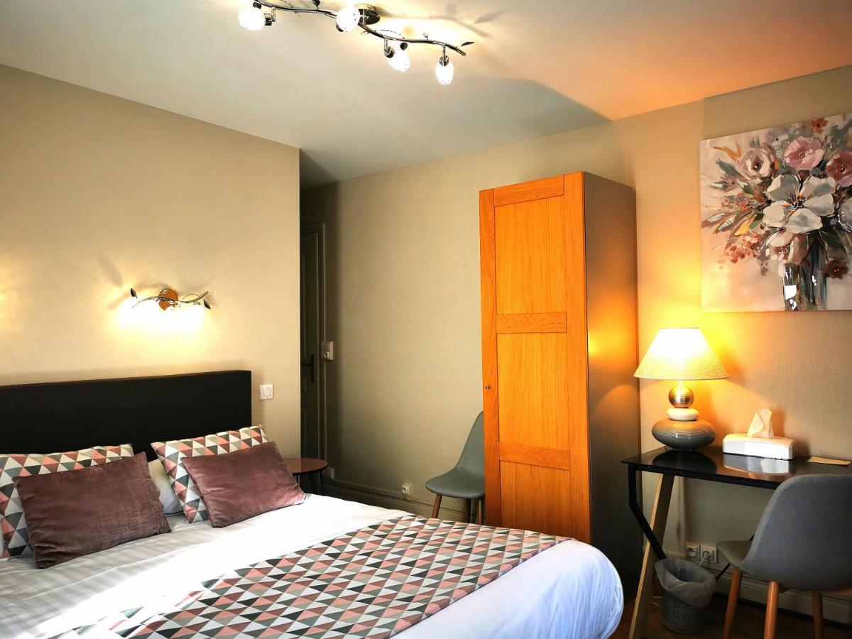 Logis La Sapiniere Hotell Remilly-Aillicourt Exteriör bild