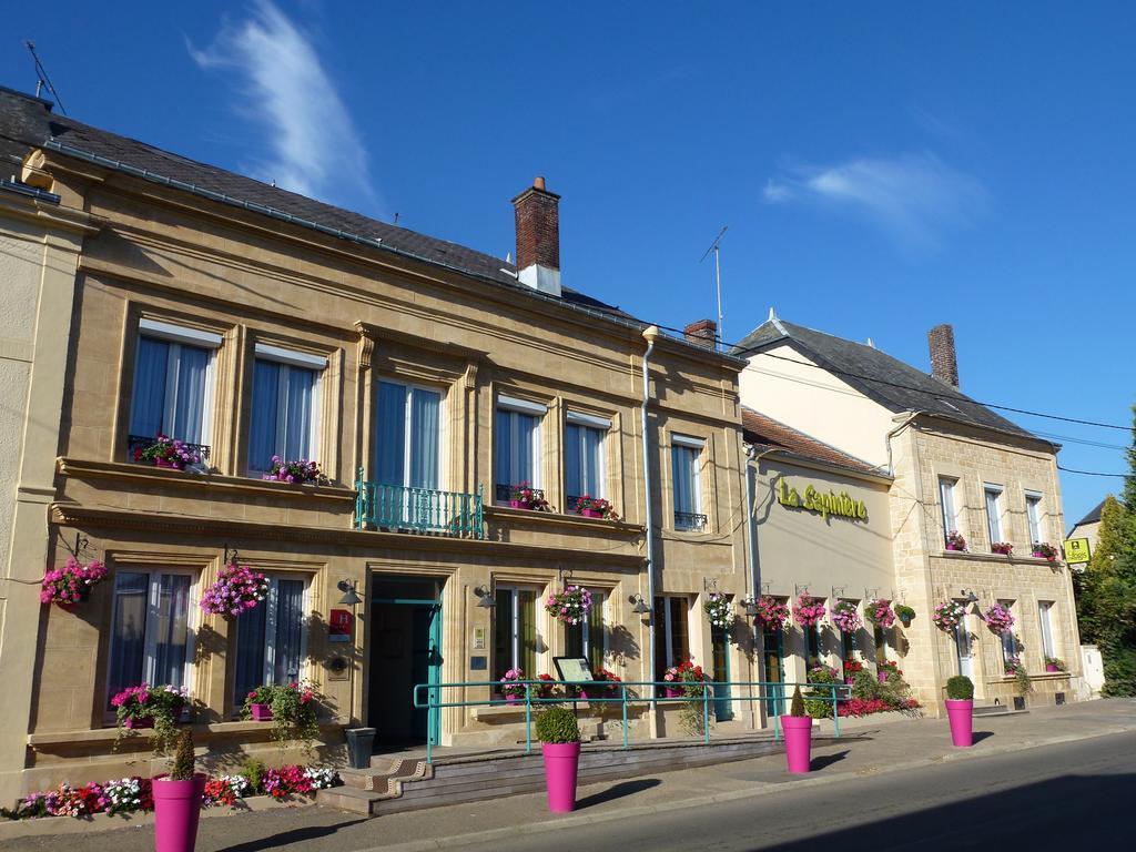 Logis La Sapiniere Hotell Remilly-Aillicourt Exteriör bild